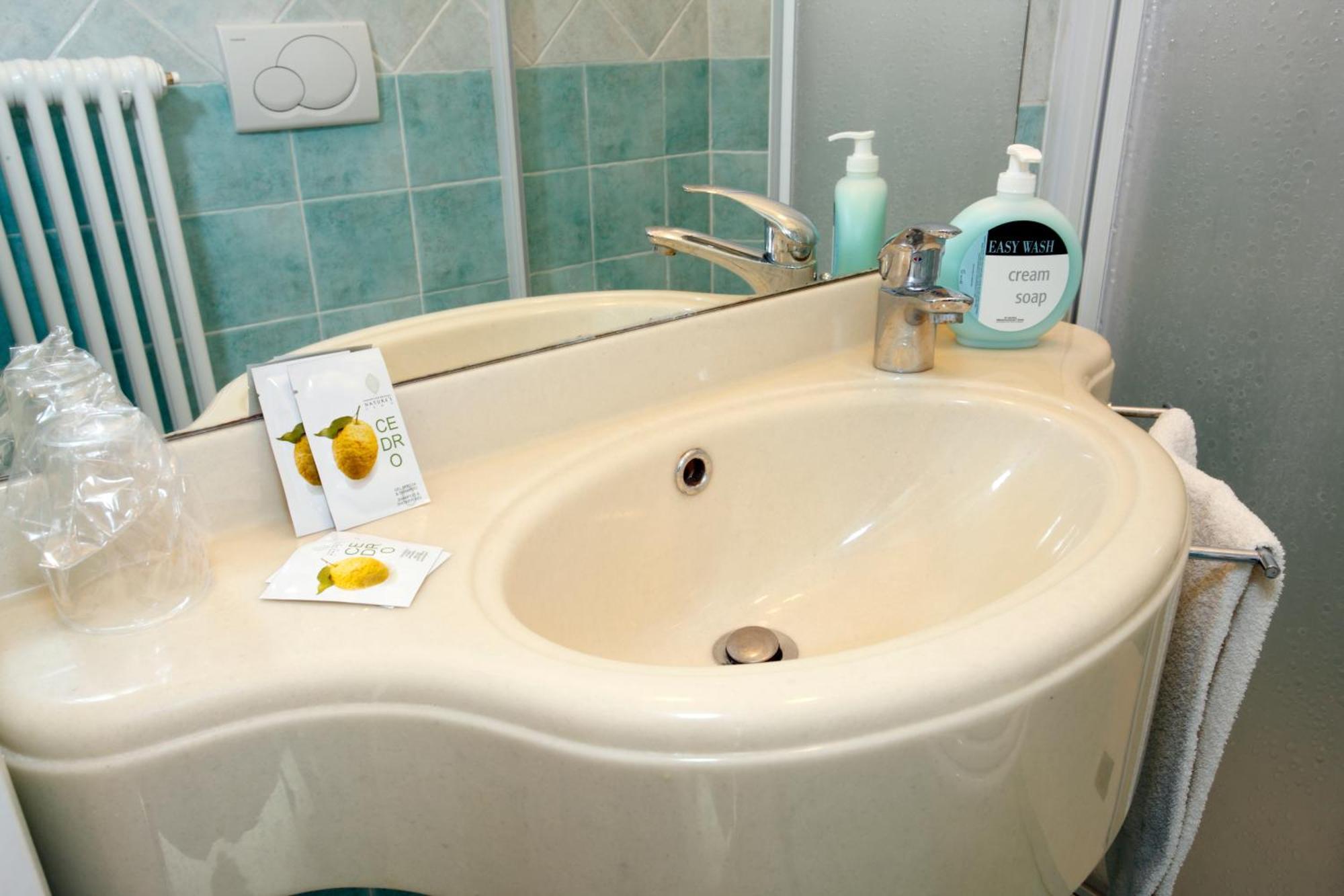 Hotel Vannini Rimini Phòng bức ảnh