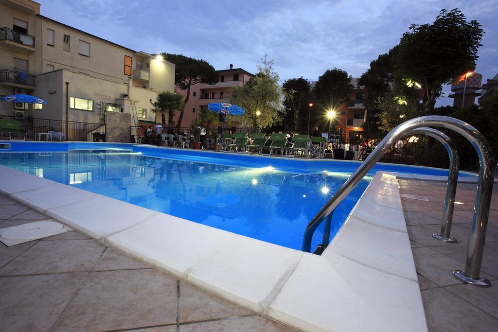Hotel Vannini Rimini Ngoại thất bức ảnh