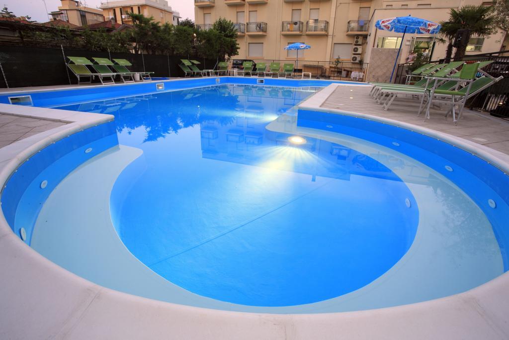 Hotel Vannini Rimini Ngoại thất bức ảnh